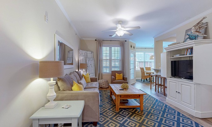 Rehoboth Beach Condo | Spacious Creekwood condo with an outdoor Balcony, W/D & Free WIFI