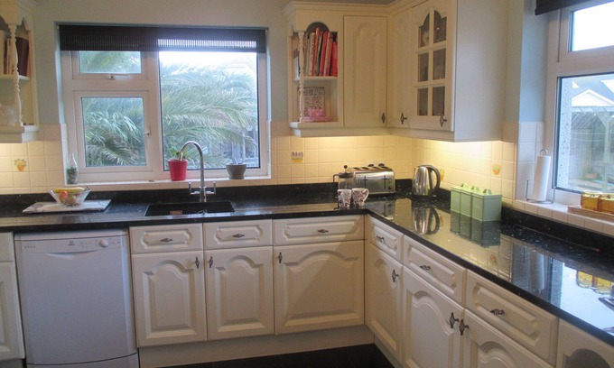 Lusty Glaze House | Spacious detatched 4 bedroomed dorma bungalow