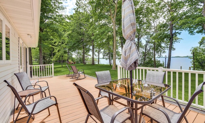 Detroit Lakes House | Spacious Detroit Lakes Home w/Private Deck!