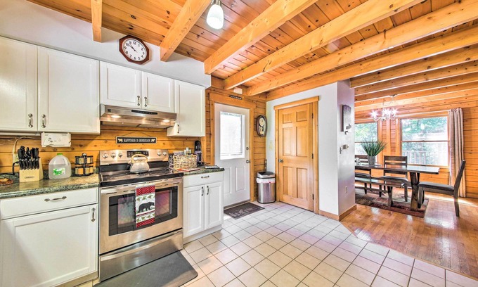Gouldsboro Cabin | Spacious Down East Cabin w/ Deck + Views!