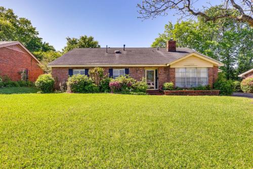Montgomery House | Spacious Downtown Montgomery Home with Yard, Patio!