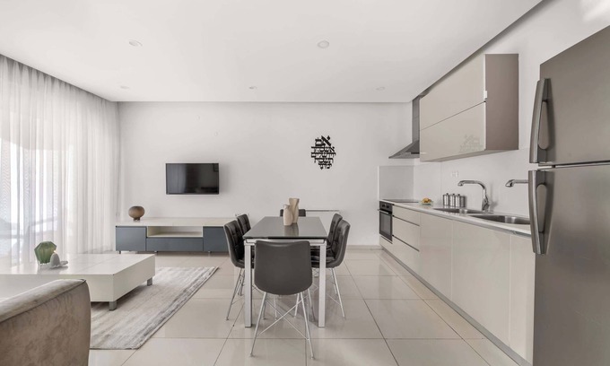 Jerusalem City Centre Apartment | Spacious Downtown Retreat with Terrace and Parking