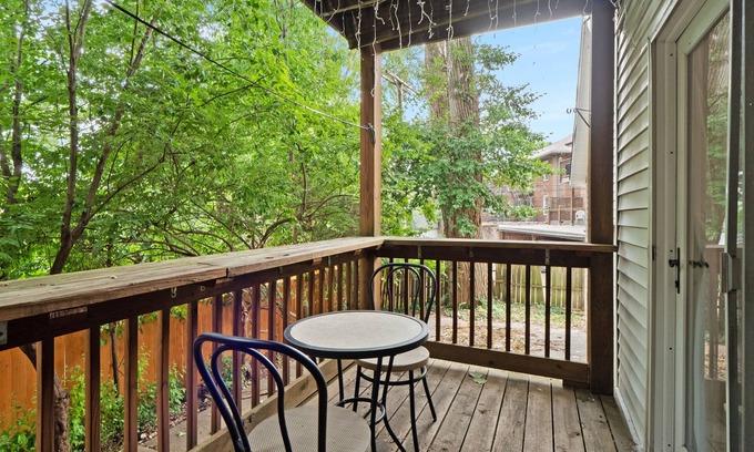 Richmond Heights House | Spacious Duplex - Ground floor, quiet neighborhood & pet friendly