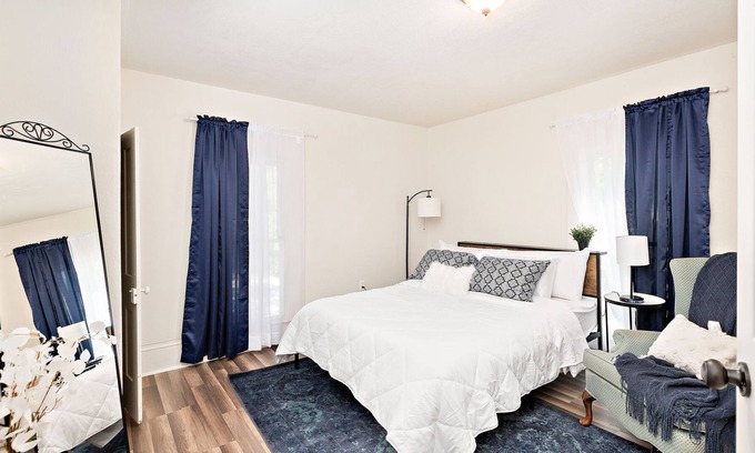 Excelsior Springs Apartment | Spacious Elegance Near Downtown