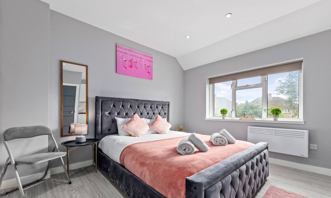 Feltham West Apartment | Spacious Ensuite Room Feltham Heathrow London TW13