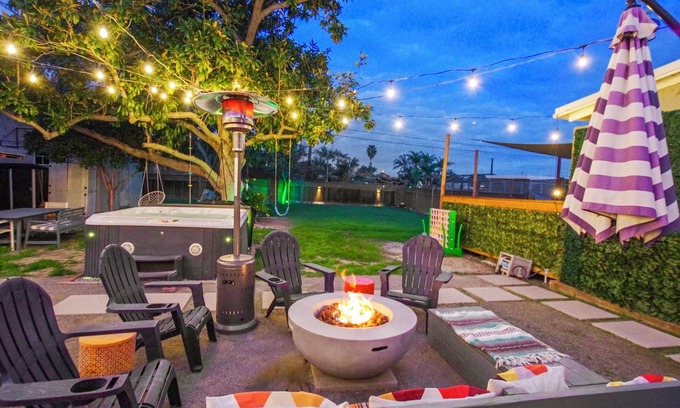 Ridgeview - Webster House | Spacious Escape 4BR - Guesthouse, Hot Tub + Games