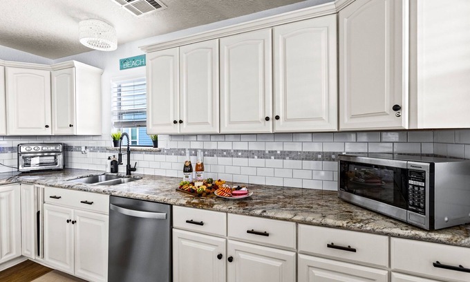 Galveston House | Spacious Family Beach House with Pool & 5 min walk to Private Beach!