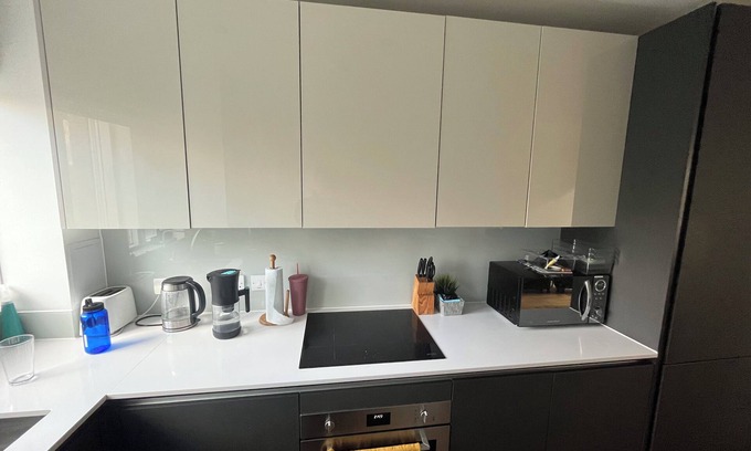 Stratford House | Spacious & Family Friendly | 3 Bed | Stratford