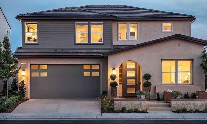 Raisin House | Spacious, Family-friendly, Modern 4bd, 3.5bath Home