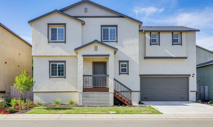 Stockton House | Spacious Family Home in Stockton - Pets Welcome!