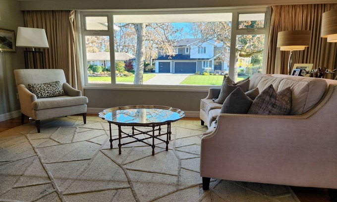 Oak Bay House | Spacious Family Home with Large Yard in Oak Bayn