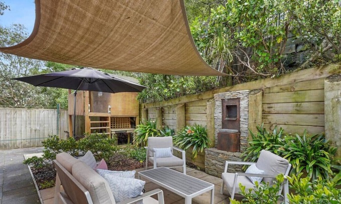 Greenlane - Ellerslie House | Spacious Family Retreat in City | Wifi & Parking