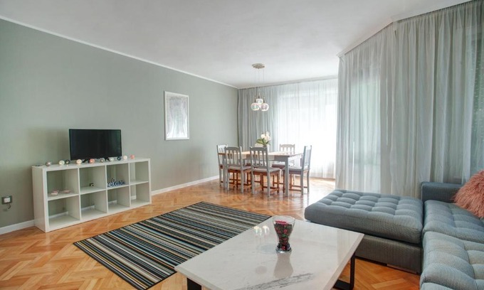 Lozenets Apartment | Spacious flat close to the American Embassy