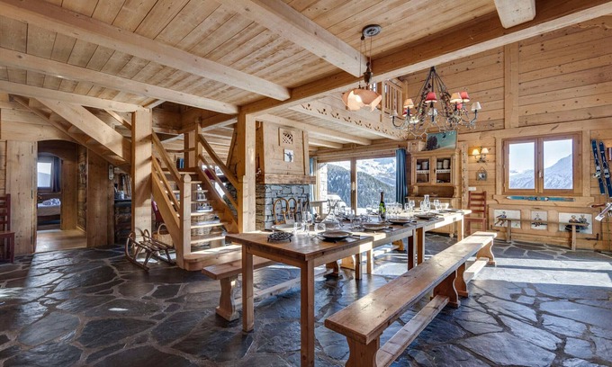 Les Eucherts Ski Chalet | Spacious chalet near slopes with south terrace