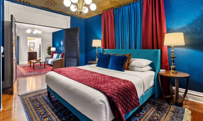 Bloomfield Apartment | Spacious getaway in Little Italy with Parking