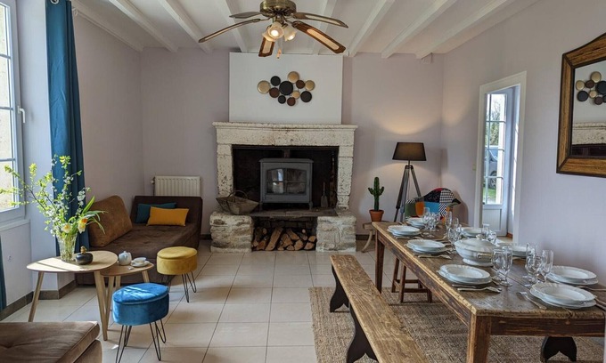 Chadurie Cottage | Spacious Gîte with Wi-Fi, Heated Pool, Wood Stove & Baby Gear in Peaceful Countryside