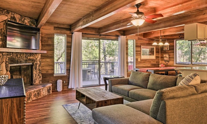Groveland Cabin | Spacious Groveland Cabin w/Wraparound Deck!