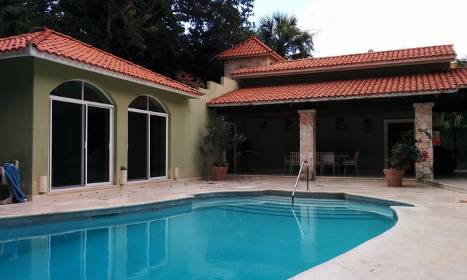 Playacar House | Spacious Guest House, Playacar Fase II - Casa Beard - Playa Del Carmen