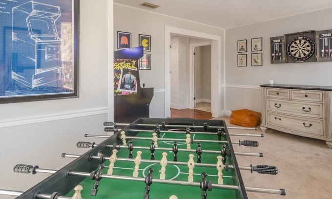 Orange City House | Spacious Historic Gem w/ 5 Beds!