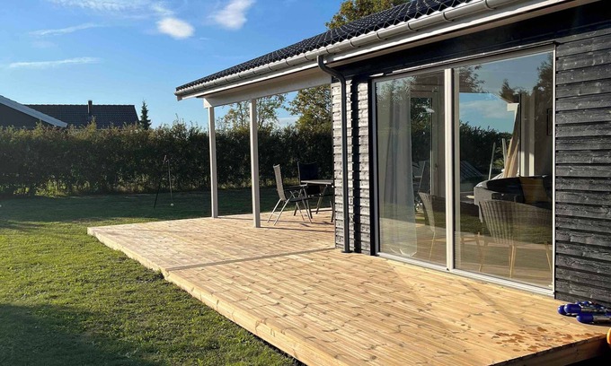 Bog By House | Spacious holiday home on Bogø