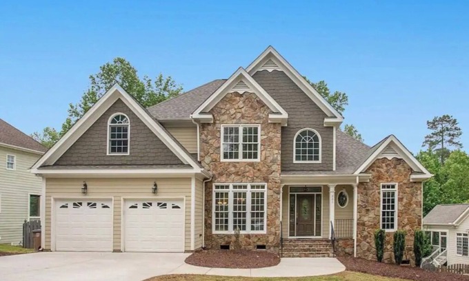 Wake Forest House | Spacious Home, Dedicated Workspace, Screened Patio, Spacious, Modern