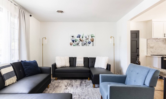 Nashville House | Spacious Home In A Quiet Neighborhood