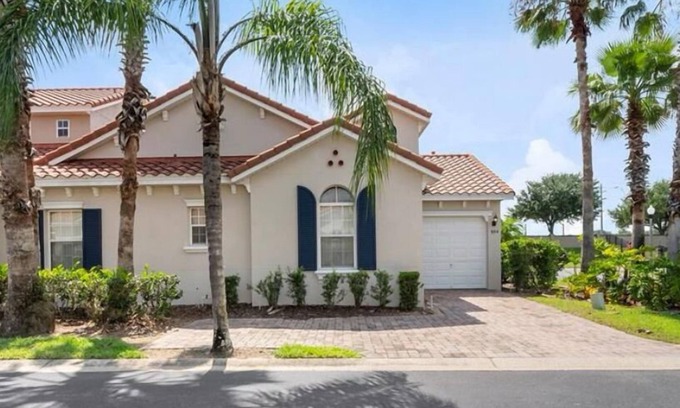 Tuscan Hills House | Spacious home near Disney!