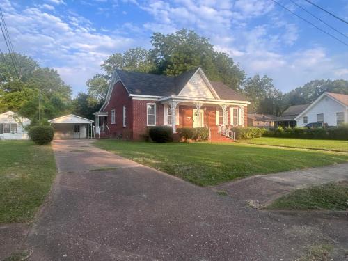 Grenada House | Spacious home near downtown Grenada