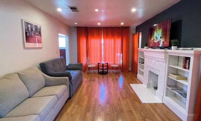 Broadmoor House | Spacious Home near Downtown San Leandro