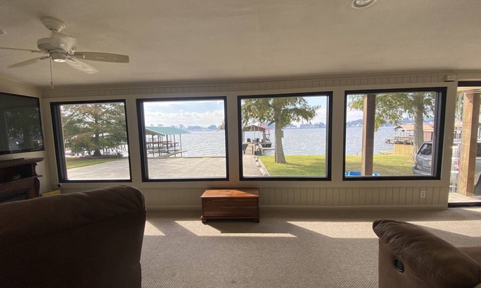 Jarreau House | Spacious Home on False River Gorgeous view of River 4BR, 3Bath, Large Pier