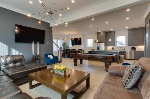 Edgehill House | Spacious Home Only 2 Mi to Broadway