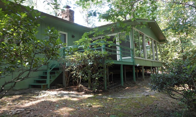 Hot Springs Village House | Spacious Home With Wifi, Garage, and BBQ on the Deck - Unit 0114 by Redawning