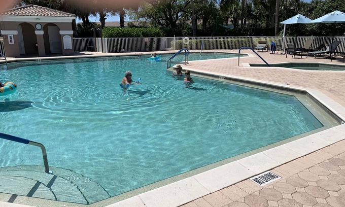 Bonita Springs House | Spacious home with lovely golf course views and private pool.