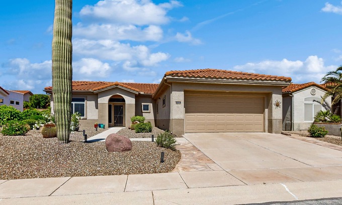 Rancho Vistoso House | Spacious home with access to shared pool/hot tub, sport courts, game room, & gym