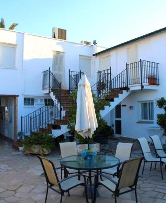 Poble Nou del Delta House | Spacious House in Poble Nou with Garden