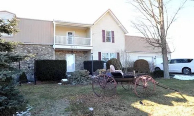 Avoca House | Spacious house in charming Avoca NY with WiFi, AC and eight person, hot tub.