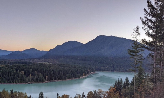 Eatonville House | Spacious house with unbeatable views. 5 min to Alder Lake, 30 to Mt. Rainier.