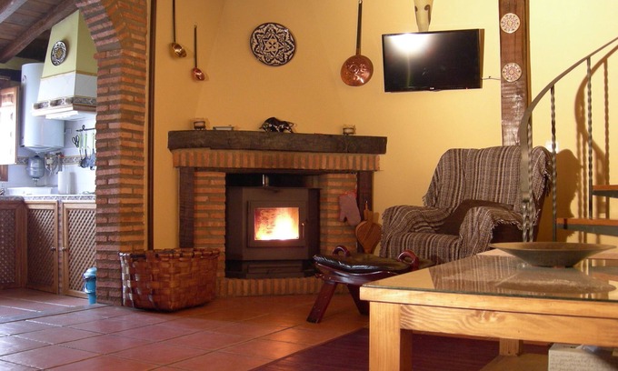 Hervas House | Spacious house with charm located in the Jewish quarter of Hervás next to the Ambroz river.