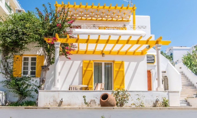 Tinos Town House | Spacious house with terrace combining tradition and modernity near sandy beach