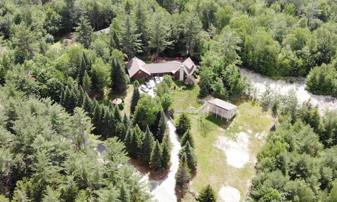 Twin Mountain House | Spacious & Incredible White Mountains River Retreat - Central Location!
