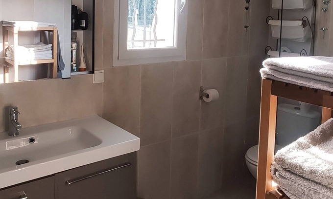 Istres Villa | Spacious Istres villa, breathtaking view of the Etang de l'Olivier
