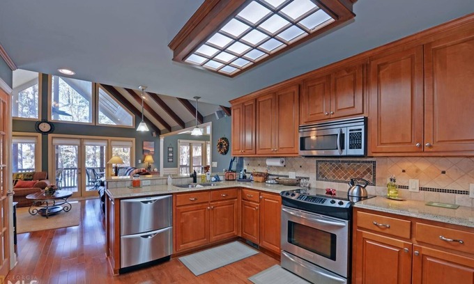 Gumlog House | Spacious Lake Home, Huge Dock, Gorgeous Views!