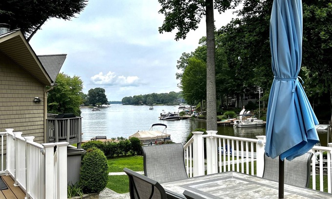 Locust Grove House | Spacious Lakefront Retreat at Quiet Cove