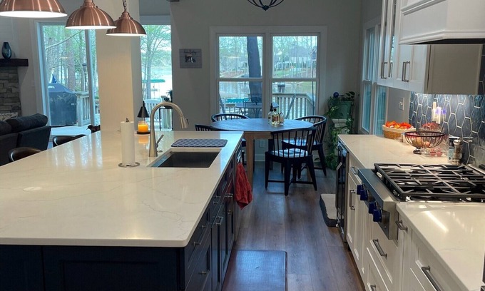 Lake Oconee House | Spacious Lakehouse for Master's week - Lake Oconee views right on the water