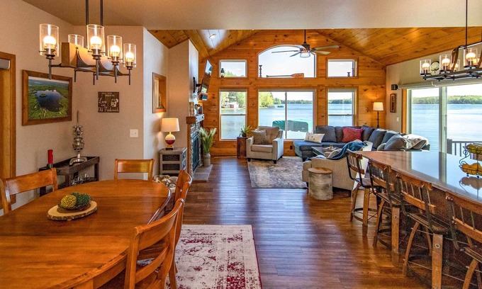 Harshaw Cabin | Spacious Lakeside Family Home on Big Bearskin Lake
