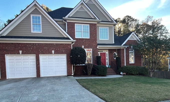 Kennesaw House | Spacious Large Family Home- Pet Friendly with large fenced yard!