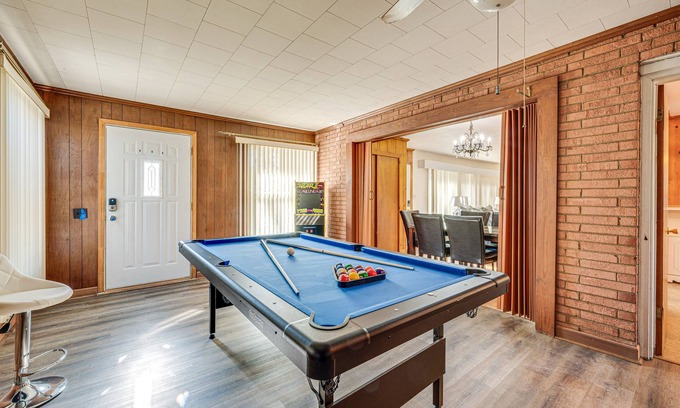 Lexington House | Spacious Lexington Abode w/Pool Table & Fireplace