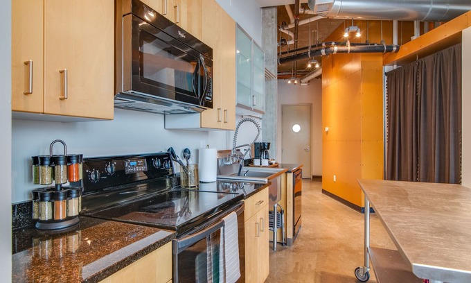 The Gulch Apartment | Spacious Loft in Nashville Gulch Neighborhood!