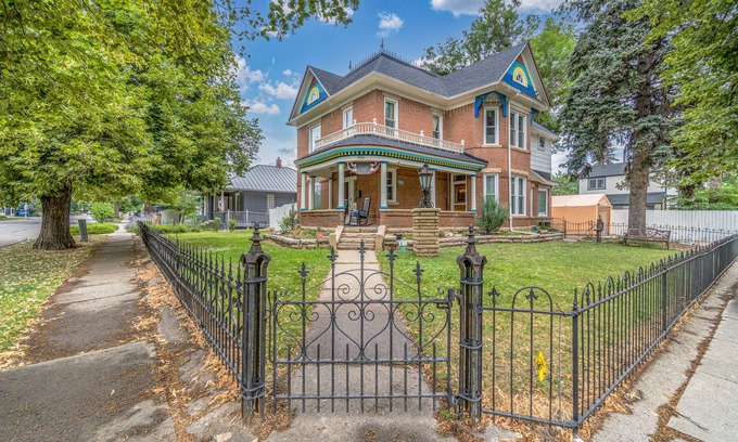Loveland House | Spacious Luxe Downtown Victorian Home - Pets OK-Close to Rocky Mtn National Park