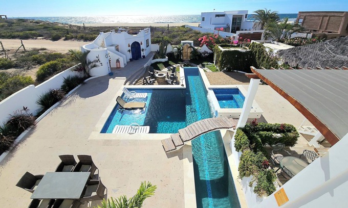 El Pescadero House | Spacious Luxury Beach house with mediterranean flavor in El Pescadero